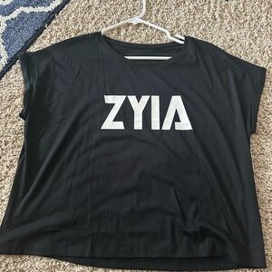 ZYIA Black Boxy T-Shirt with Short Sleeves